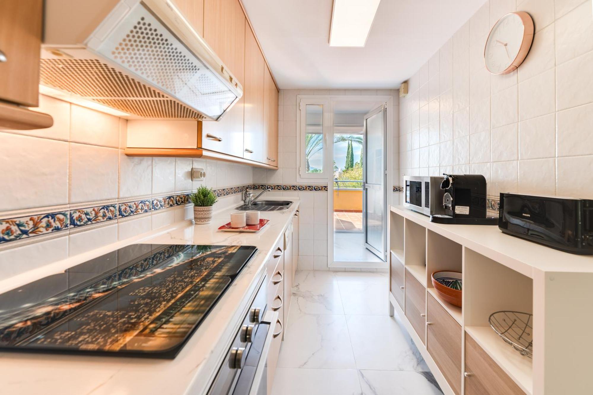 Apartemen Acogedor Atico Con Vistas Al Mar En Bahia De Marbella