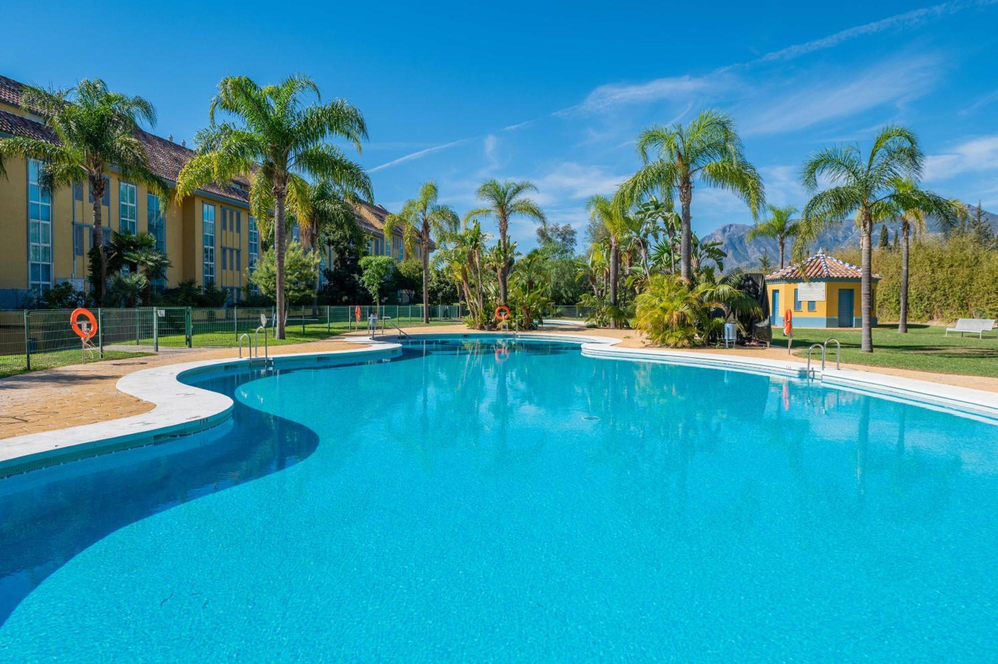 Apartemen Acogedor Atico Con Vistas Al Mar En Bahia De *