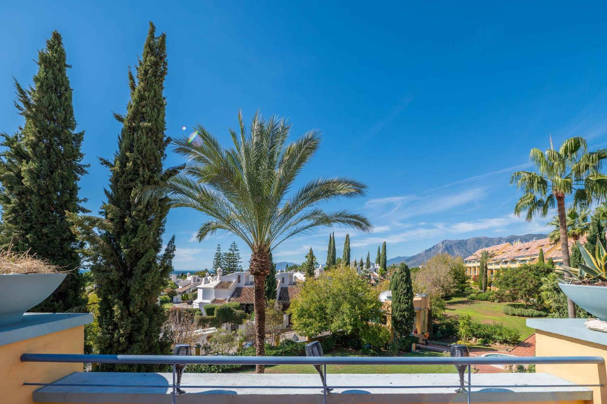 Acogedor Atico Con Vistas Al Mar En Bahia De Apartemen Marbella