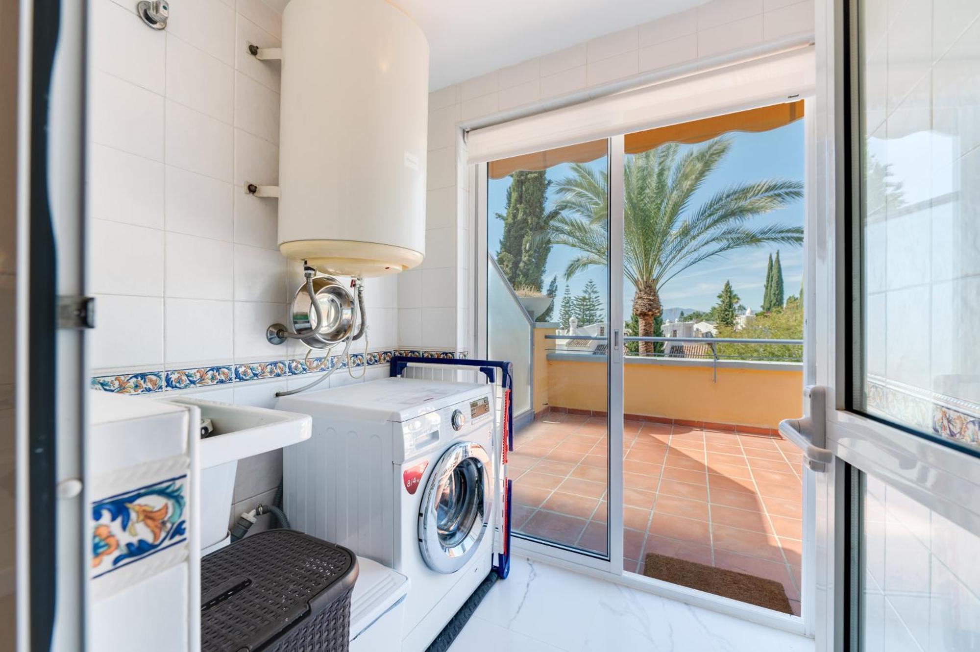 Apartemen Acogedor Atico Con Vistas Al Mar En Bahia De *